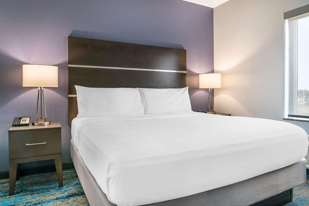 Comfort Inn & Suites 에이드리언 객실 사진